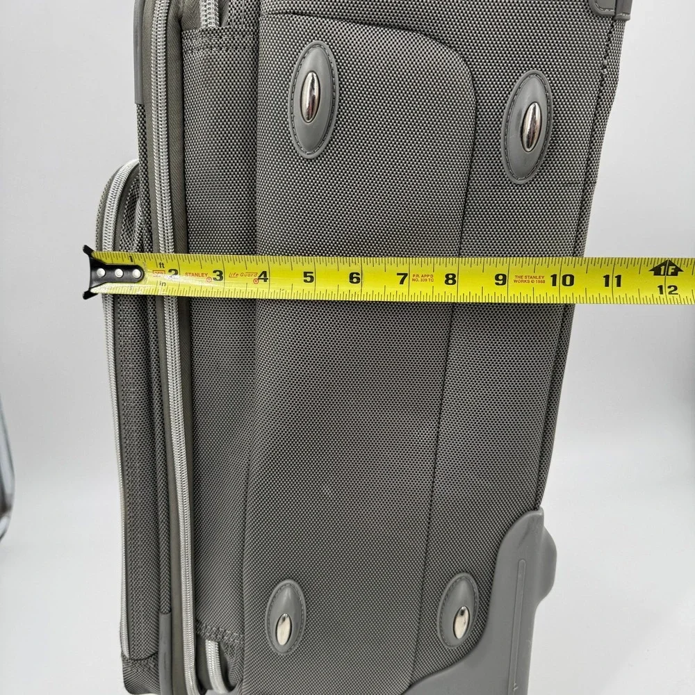 Delsey Carry On Luggage Charcoal Gray Softside Rolling Suitcase 21 Inch Upright‎